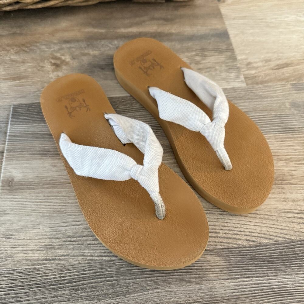 KuaiLu Tan Woven Flip Flops Women’s Sole 9.75" Soft Strap Sandals Neutral Beachy